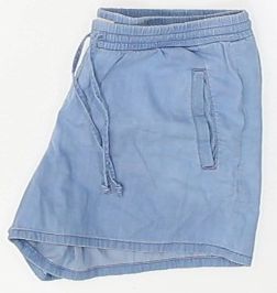 Women M Shorts