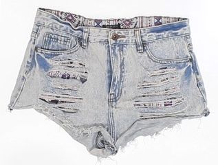 Forever 21 Women's Shorts 28